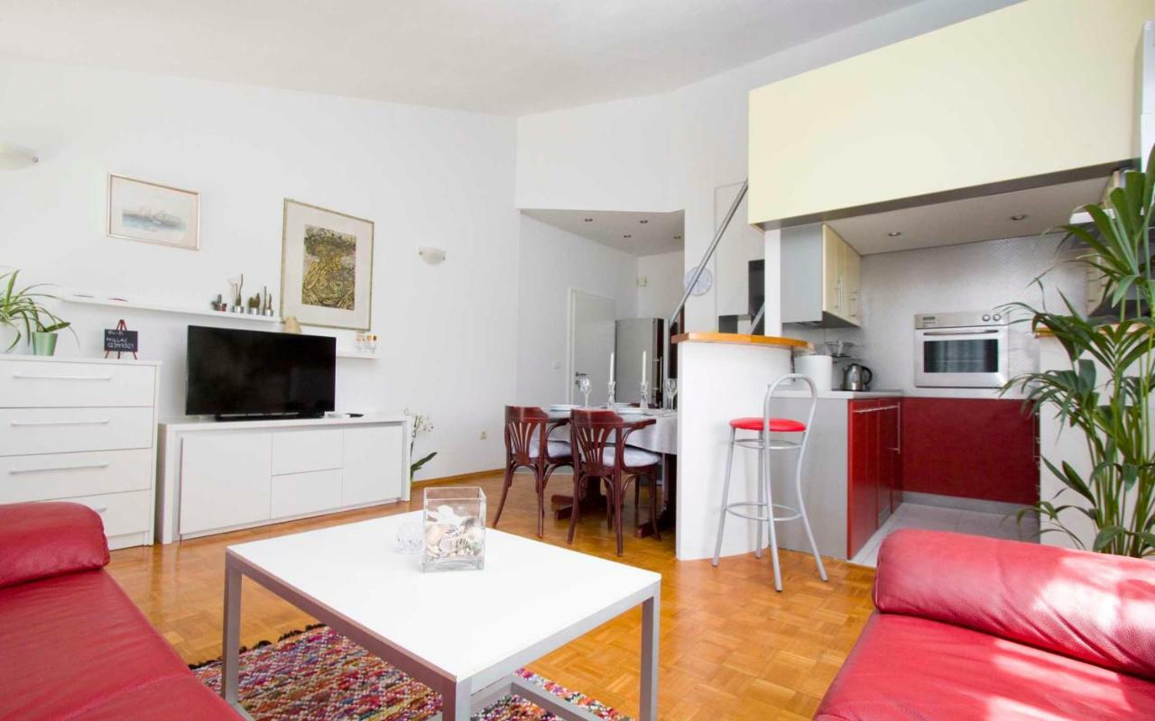 Apartments Besker Makarska Buitenkant foto